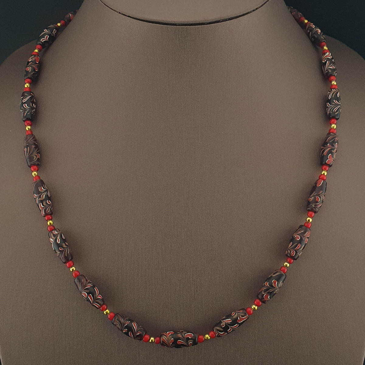 Antique Venetian Style Floral & Venetian whiteHeart Glass Beads Necklace