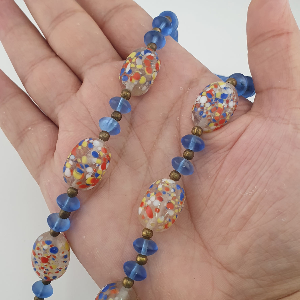 Collier en aventurine et perles de verre africaines bleues en forme de pneu, style vénitien vintage africain