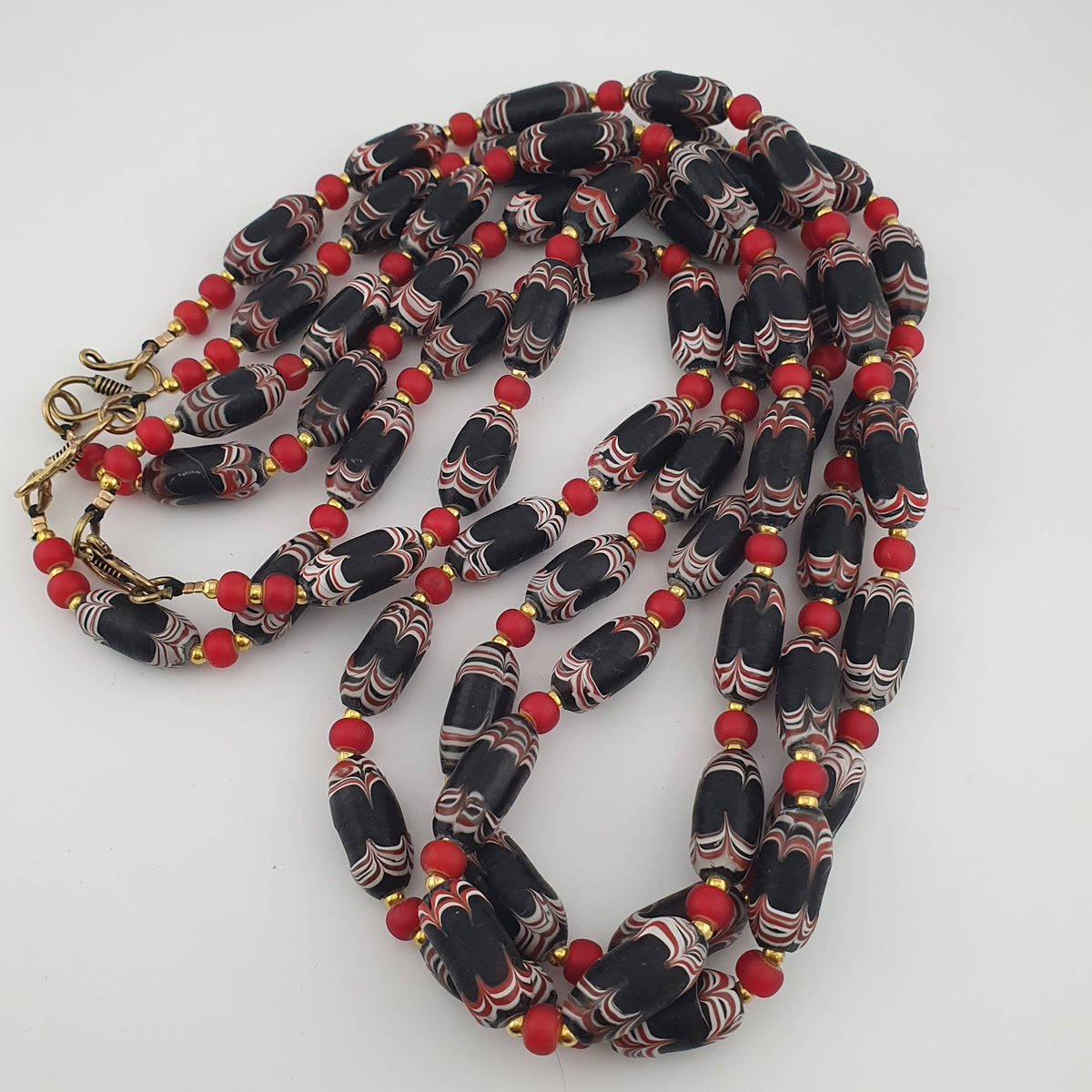 Antique Venetian Style Feather Desgin & Venetian WhiteHeart Glass Beads Necklace