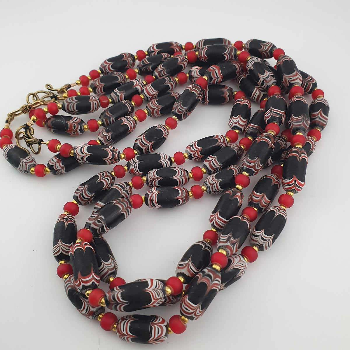 Antique Venetian Style Feather Desgin & Venetian WhiteHeart Glass Beads Necklace
