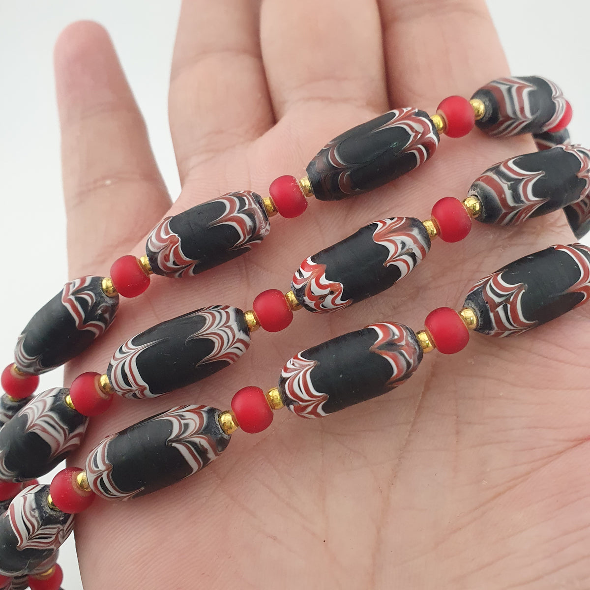 Antique Venetian Style Feather Desgin & Venetian WhiteHeart Glass Beads Necklace