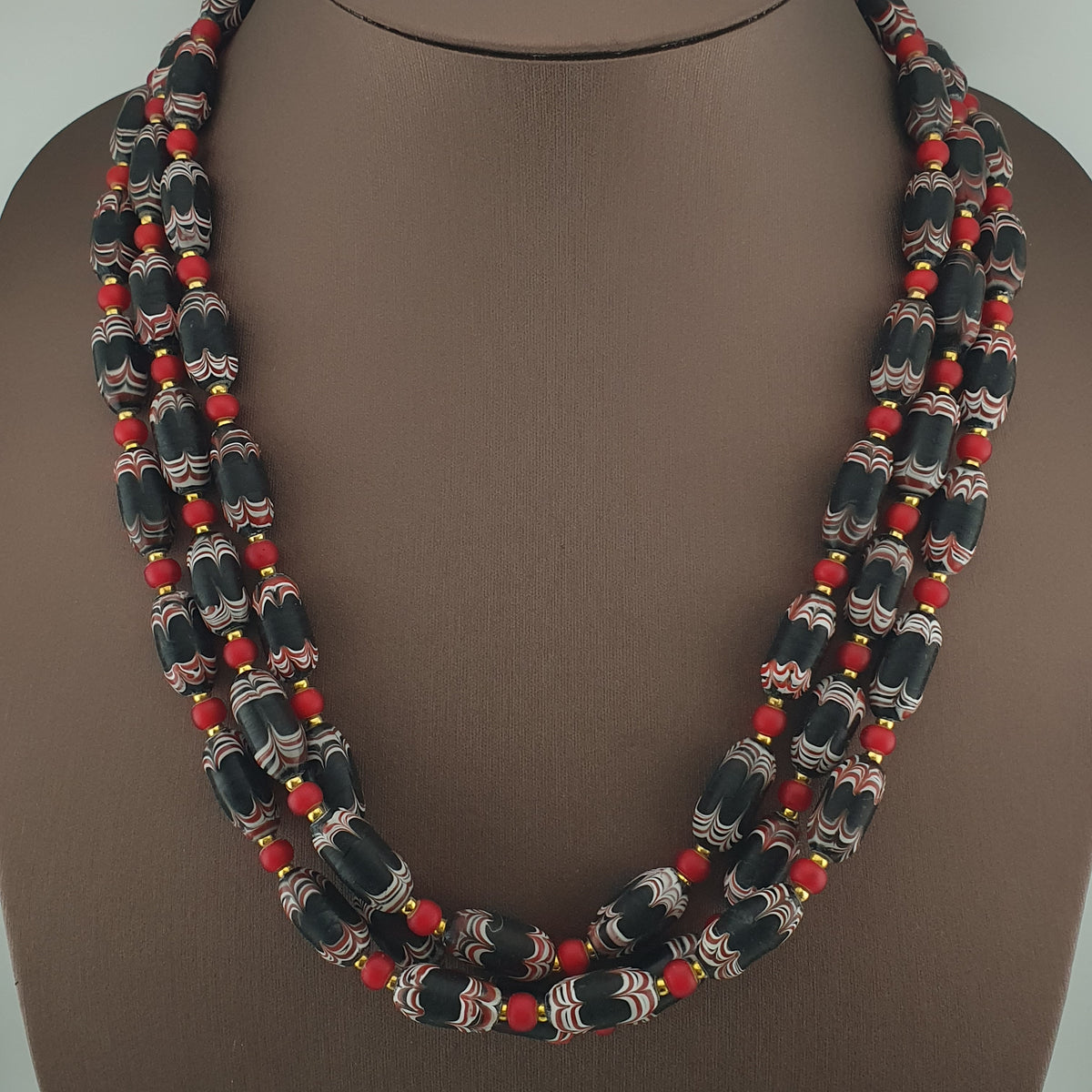 Antique Venetian Style Feather Desgin & Venetian WhiteHeart Glass Beads Necklace