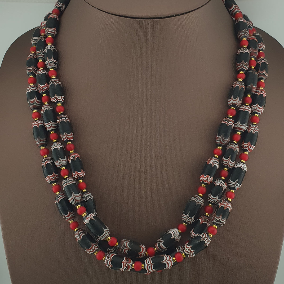 Antique Venetian Style Feather Desgin & Venetian WhiteHeart Glass Beads Necklace