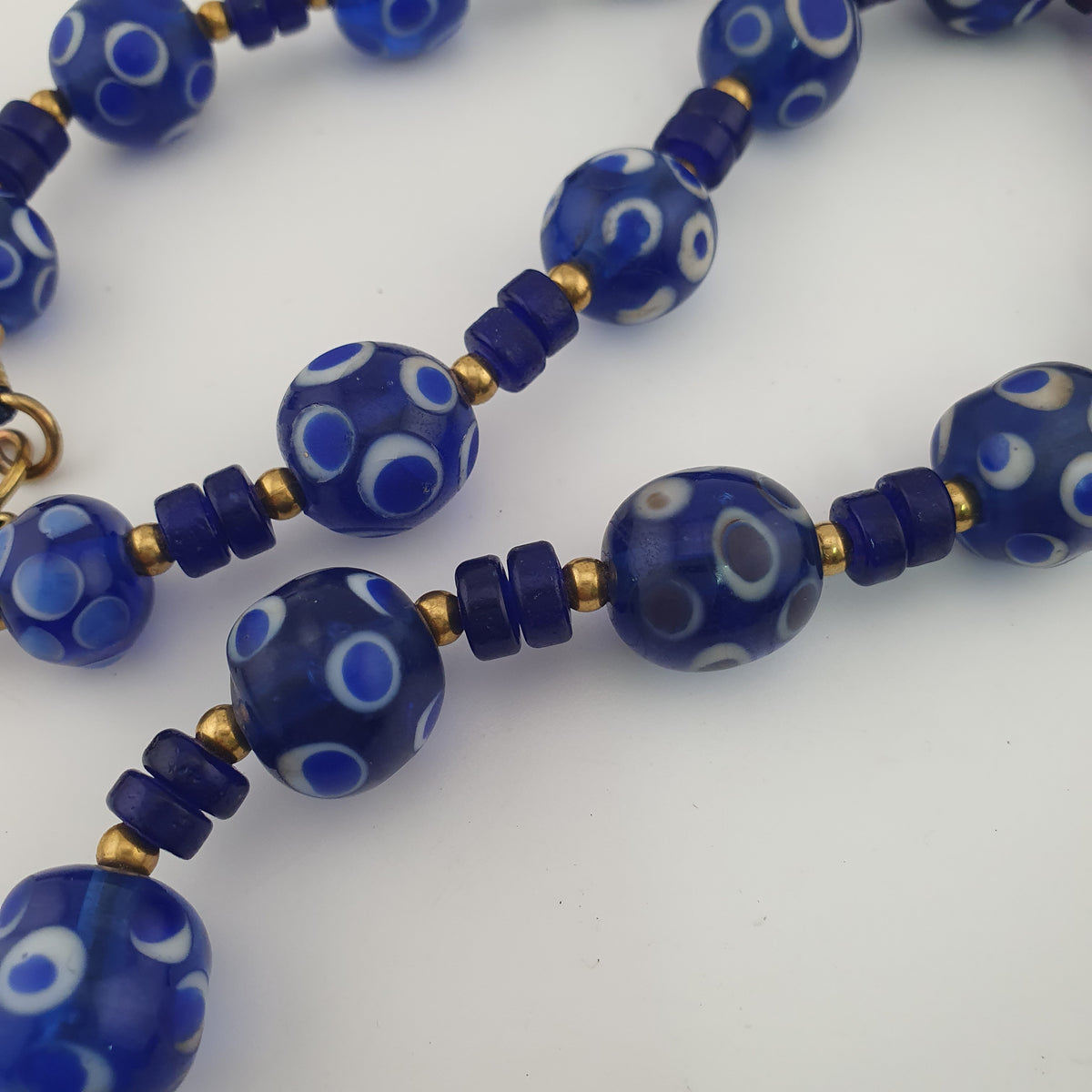 Collier de perles de verre millefiori style vénitien ancien