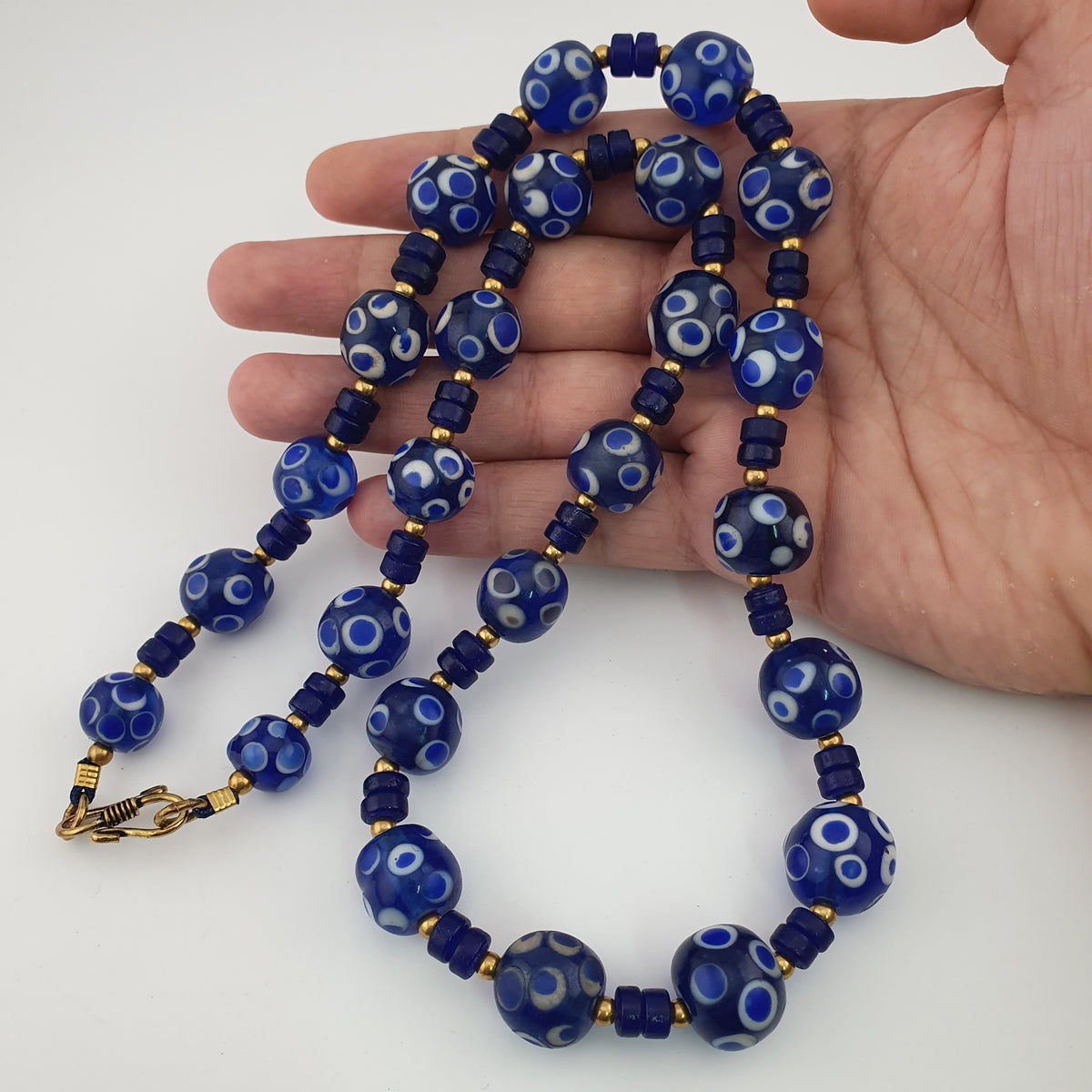 Collier de perles de verre millefiori style vénitien ancien