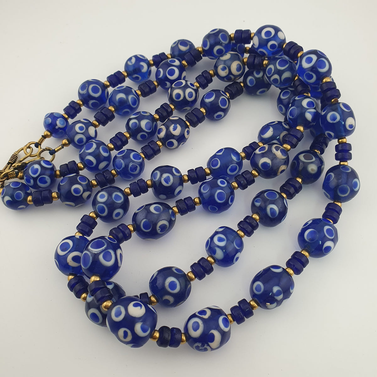 Collier de perles de verre millefiori style vénitien ancien