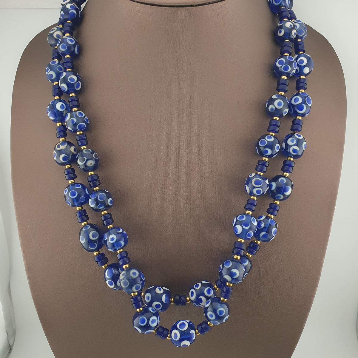 Collier de perles de verre millefiori style vénitien ancien
