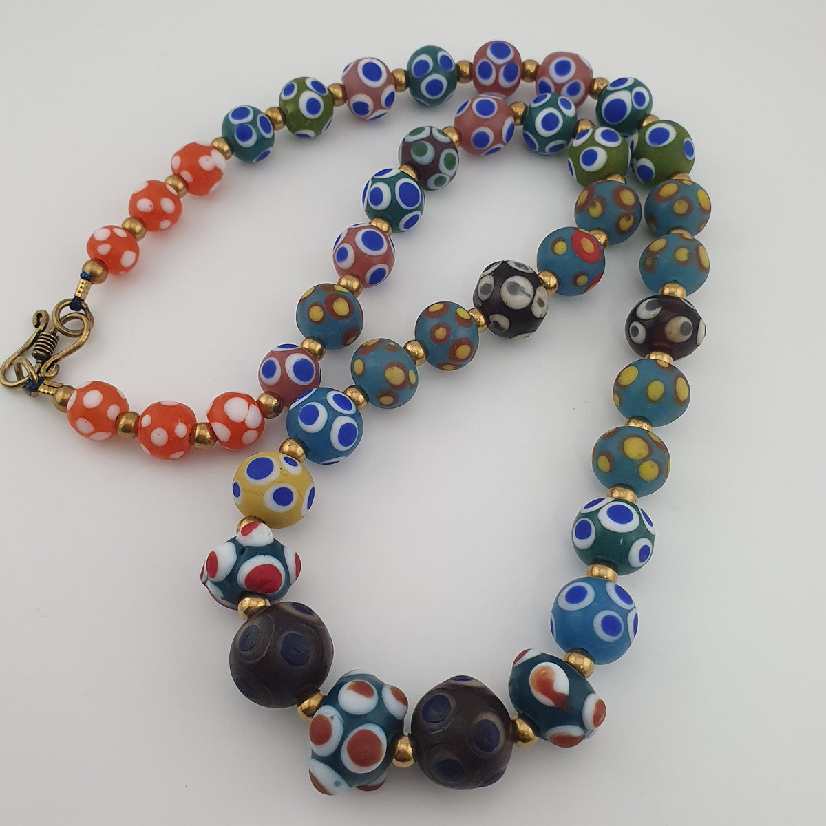 Collier de perles de verre mille points vénitiennes antiques