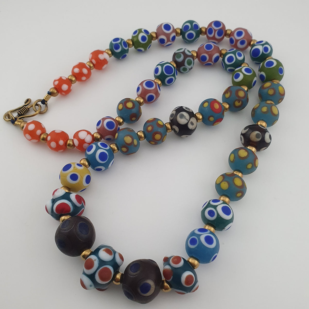 Collier de perles de verre mille points vénitiennes antiques