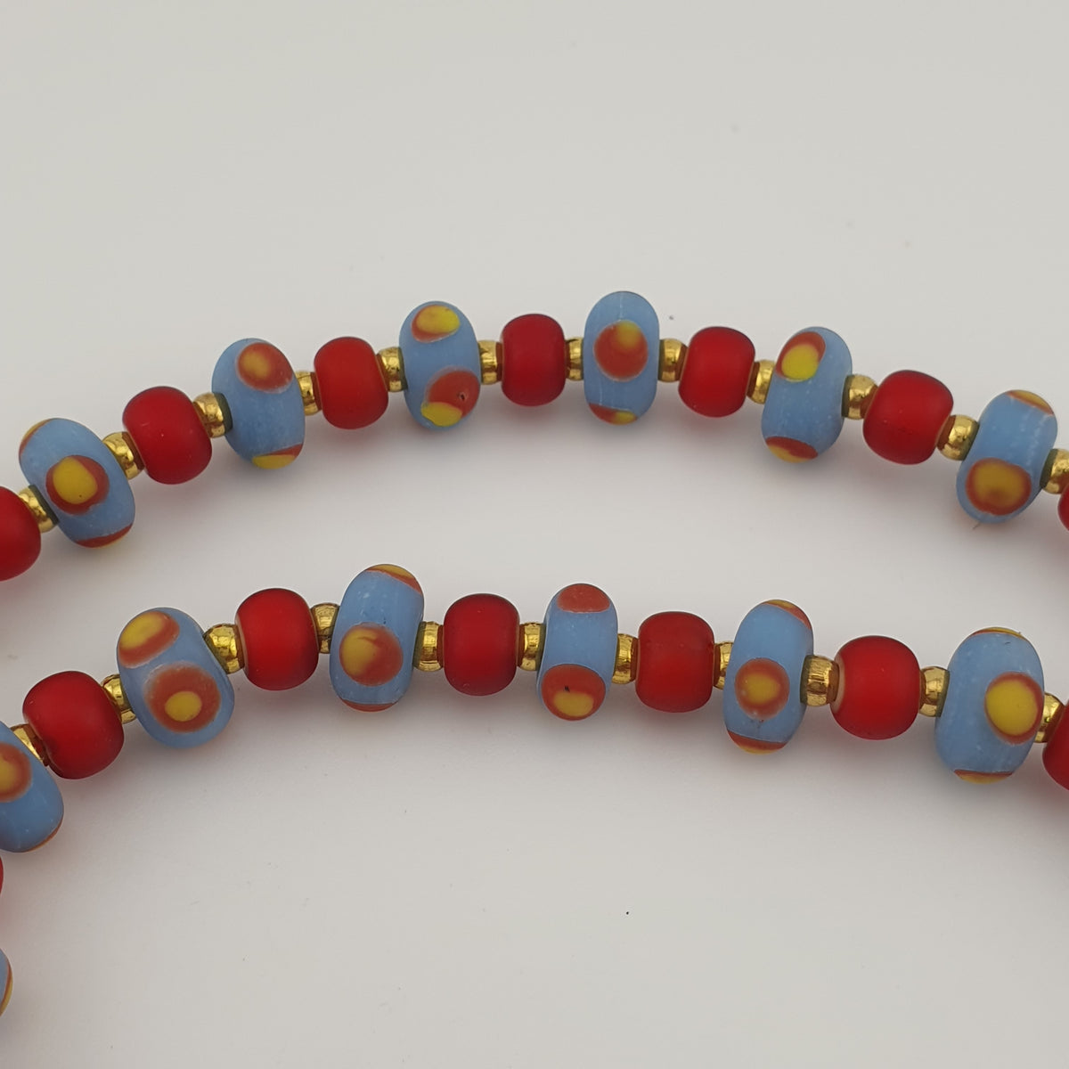 Collier en verre vénitien ancien : Perles Tiny Eyes & WhiteHeart (56 cm)