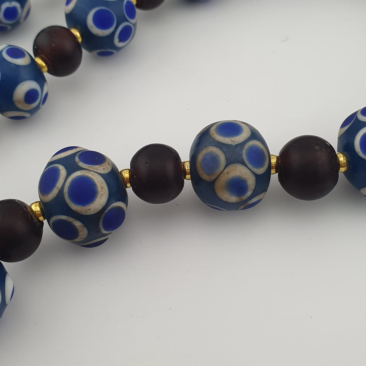 Collier de perles vénitiennes antiques de style africain Mille Yeux et perles de verre africaines