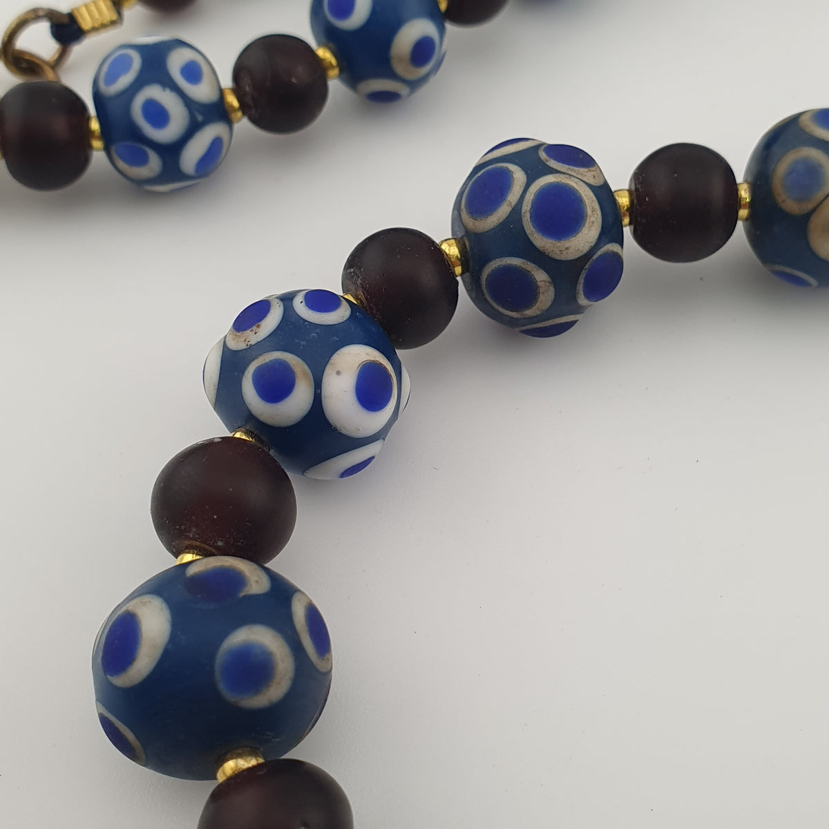 Collier de perles vénitiennes antiques de style africain Mille Yeux et perles de verre africaines