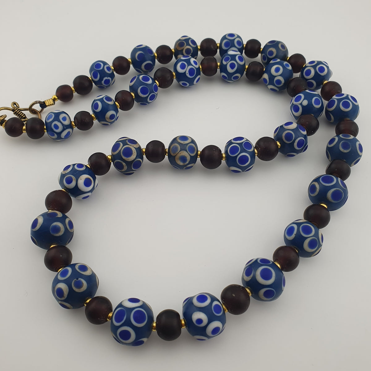 Collier de perles vénitiennes antiques de style africain Mille Yeux et perles de verre africaines