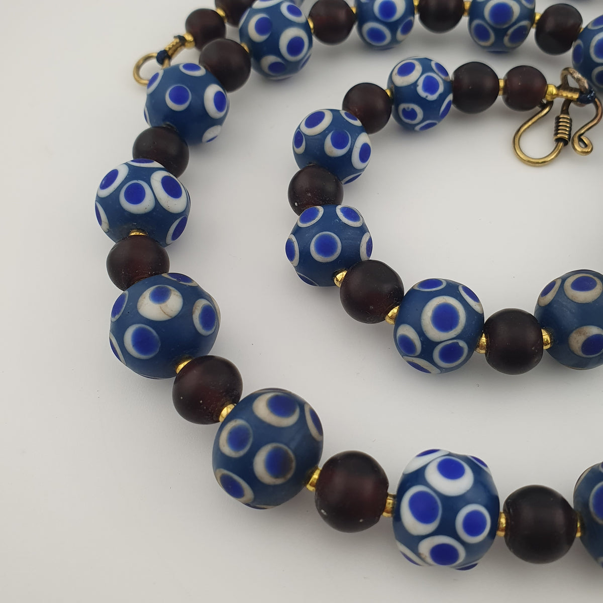 Collier de perles vénitiennes antiques de style africain Mille Yeux et perles de verre africaines