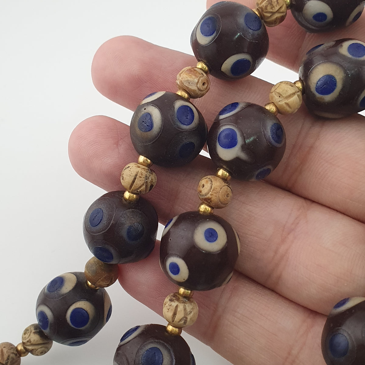 Collier ancien de perles en verre Millefiori et en os, style vénitien