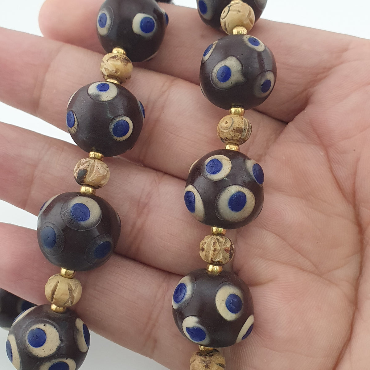 Collier ancien de perles en verre Millefiori et en os, style vénitien