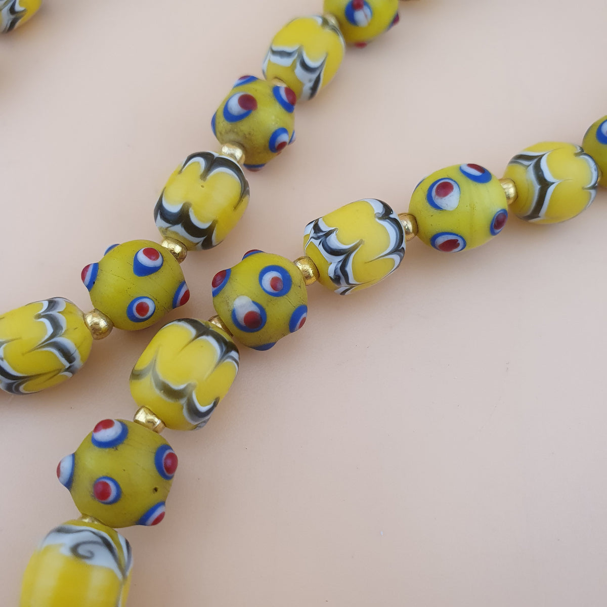 Vintage Venetian Style Skunk Eyes And Feather Desgin Glass Beads Necklace