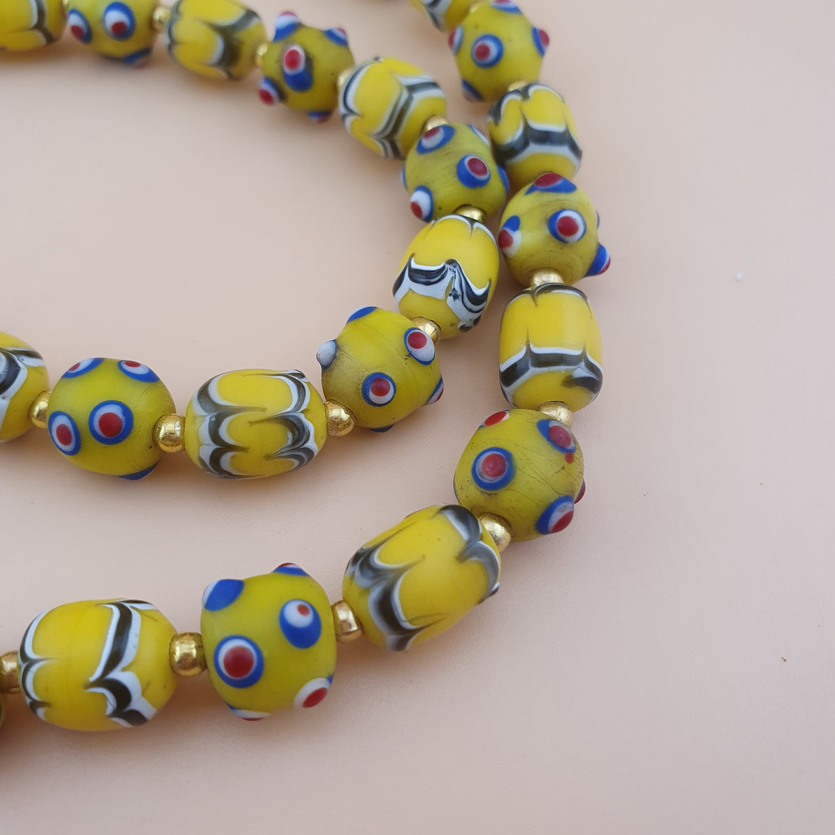 Vintage Venetian Style Skunk Eyes And Feather Desgin Glass Beads Necklace