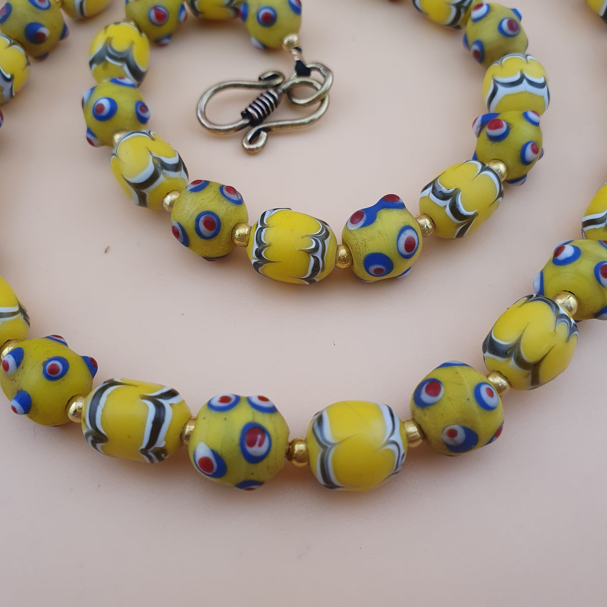 Vintage Venetian Style Skunk Eyes And Feather Desgin Glass Beads Necklace