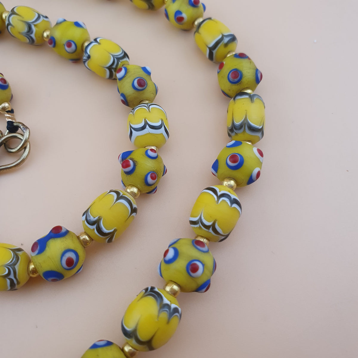Vintage Venetian Style Skunk Eyes And Feather Desgin Glass Beads Necklace