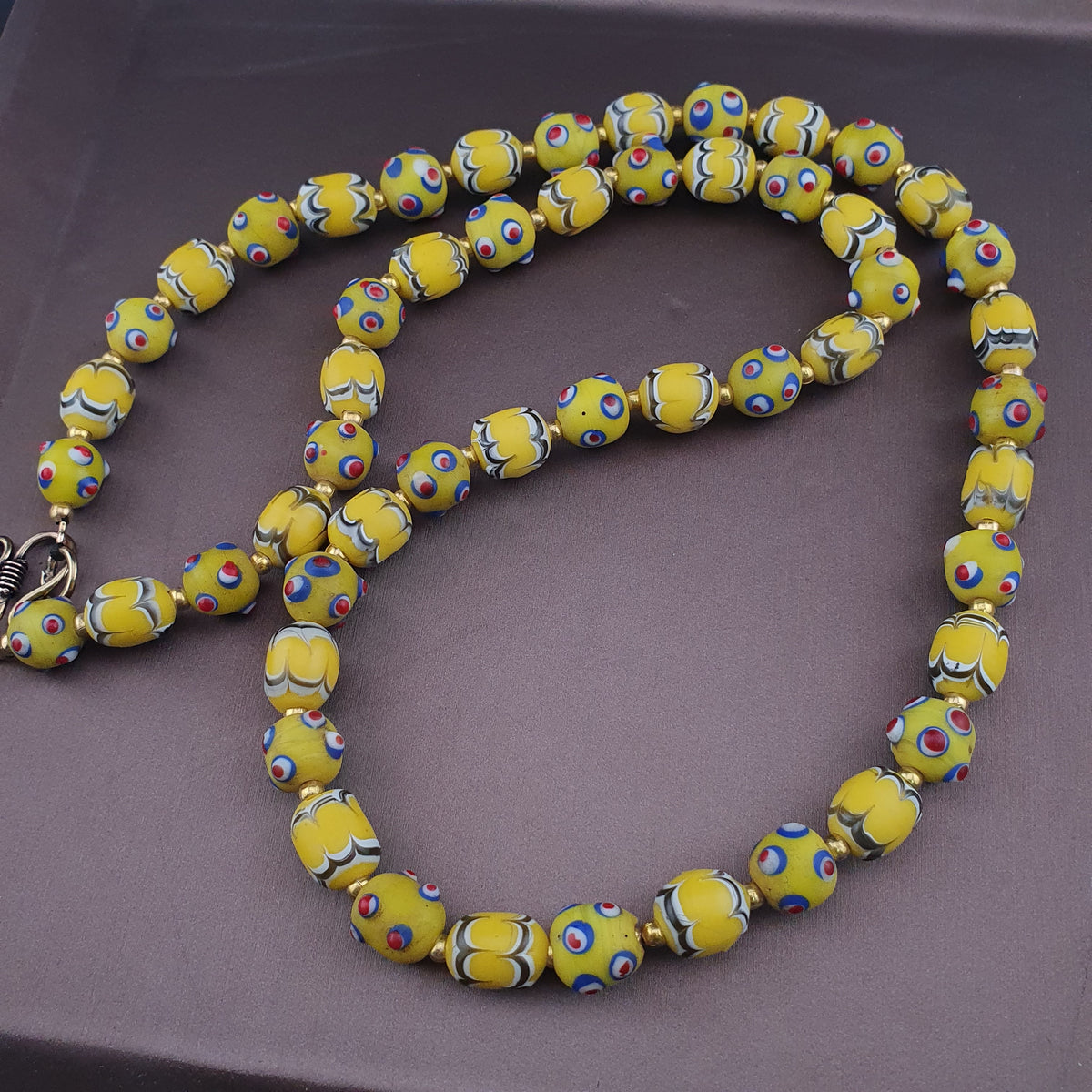 Vintage Venetian Style Skunk Eyes And Feather Desgin Glass Beads Necklace