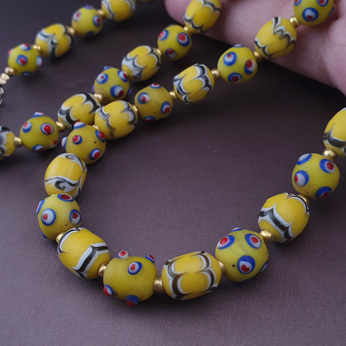 Vintage Venetian Style Skunk Eyes And Feather Desgin Glass Beads Necklace