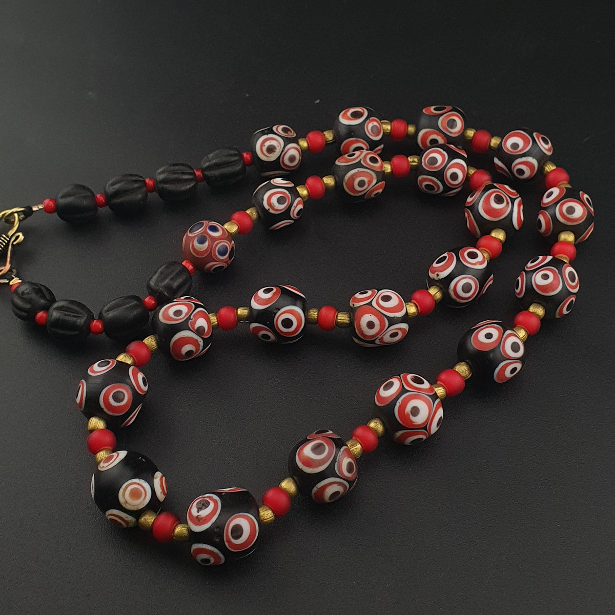 Collier ancien style vénitien mille yeux et perles vénitiennes WhiteHeart