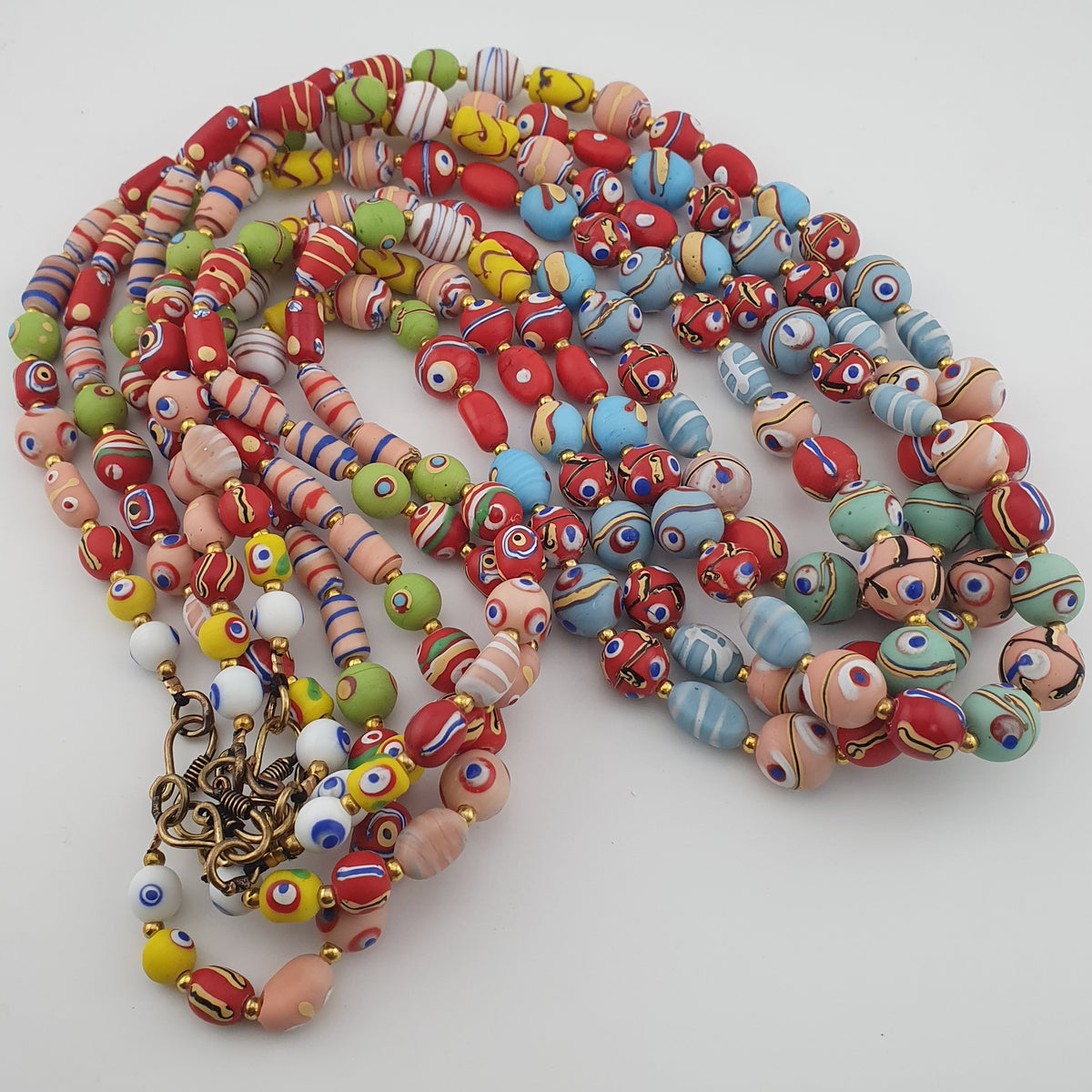 Collier de perles de verre antiques multicolores style vénitien
