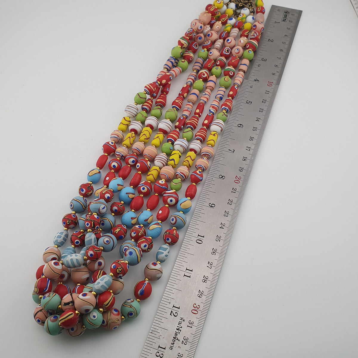 Collier de perles de verre antiques multicolores style vénitien