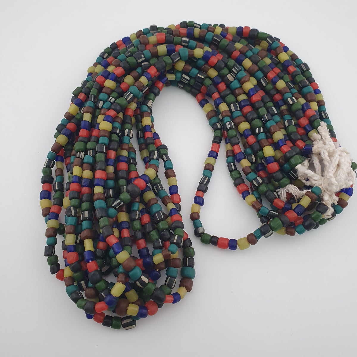 Collier en perles de verre multicolores de style africain antique de 4 à 5,5 mm