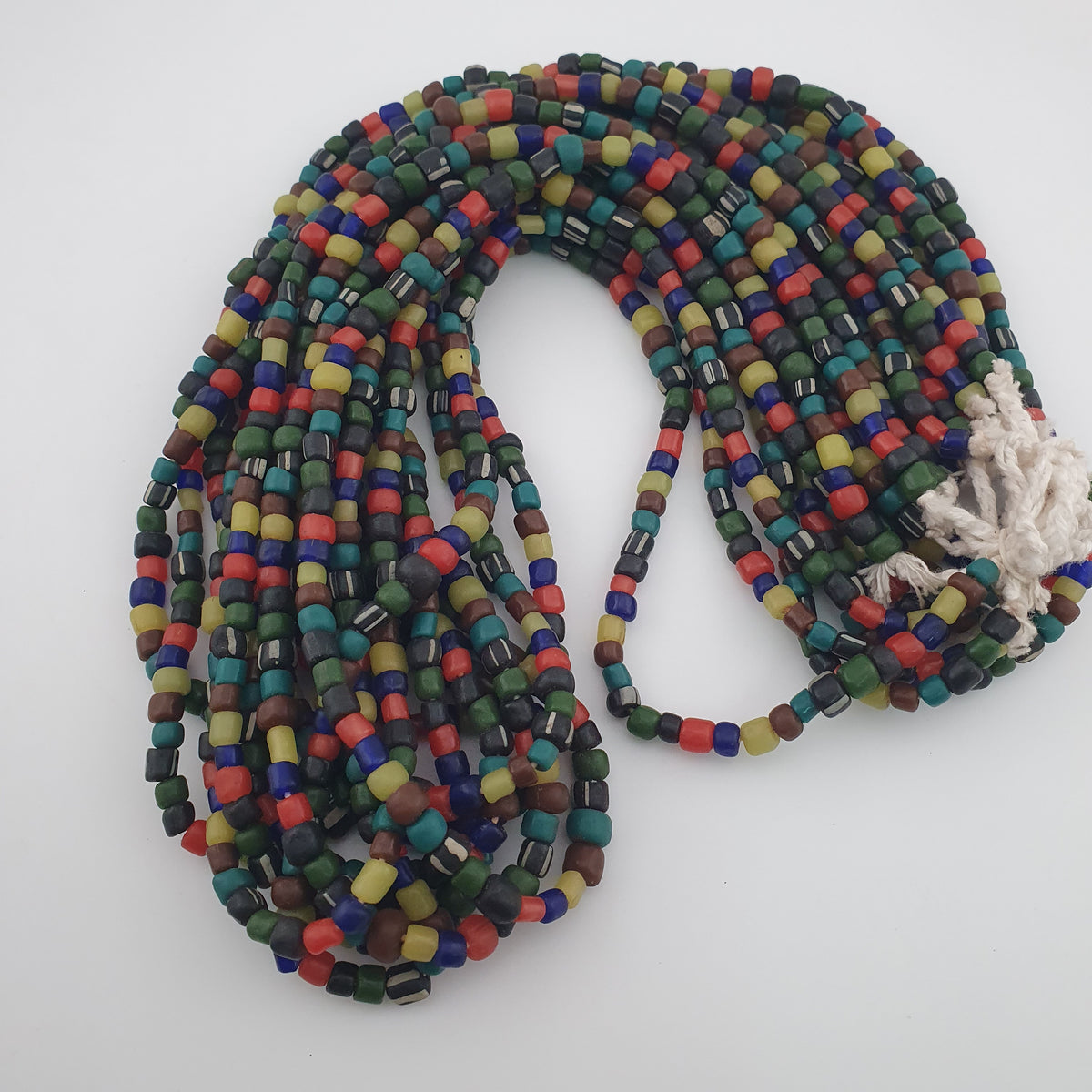 Collier en perles de verre multicolores de style africain antique de 4 à 5,5 mm