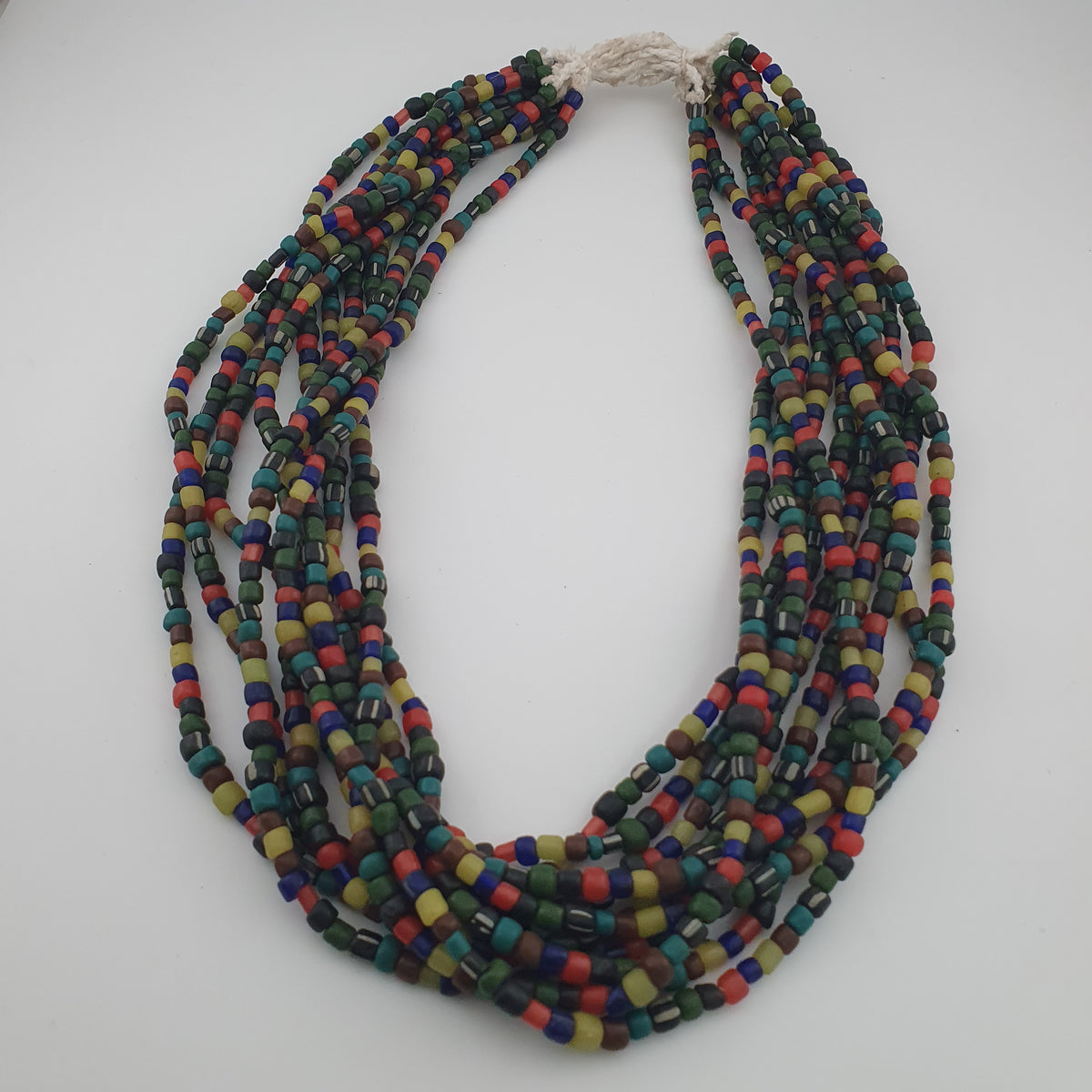 Collier en perles de verre multicolores de style africain antique de 4 à 5,5 mm