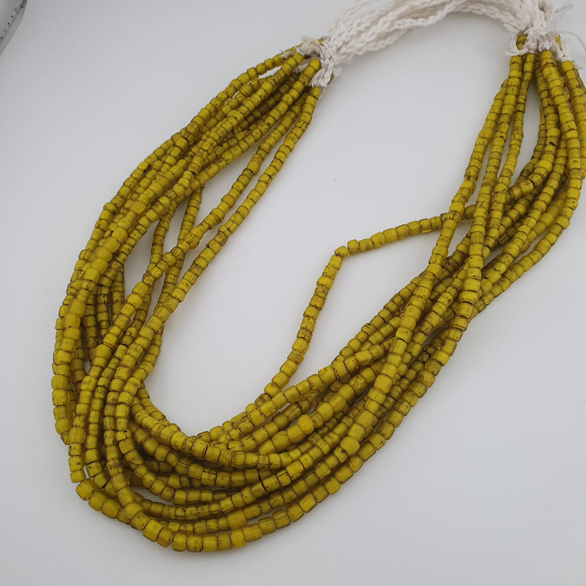 Colliers de perles vénitiennes antiques jaunes de 3-5mm