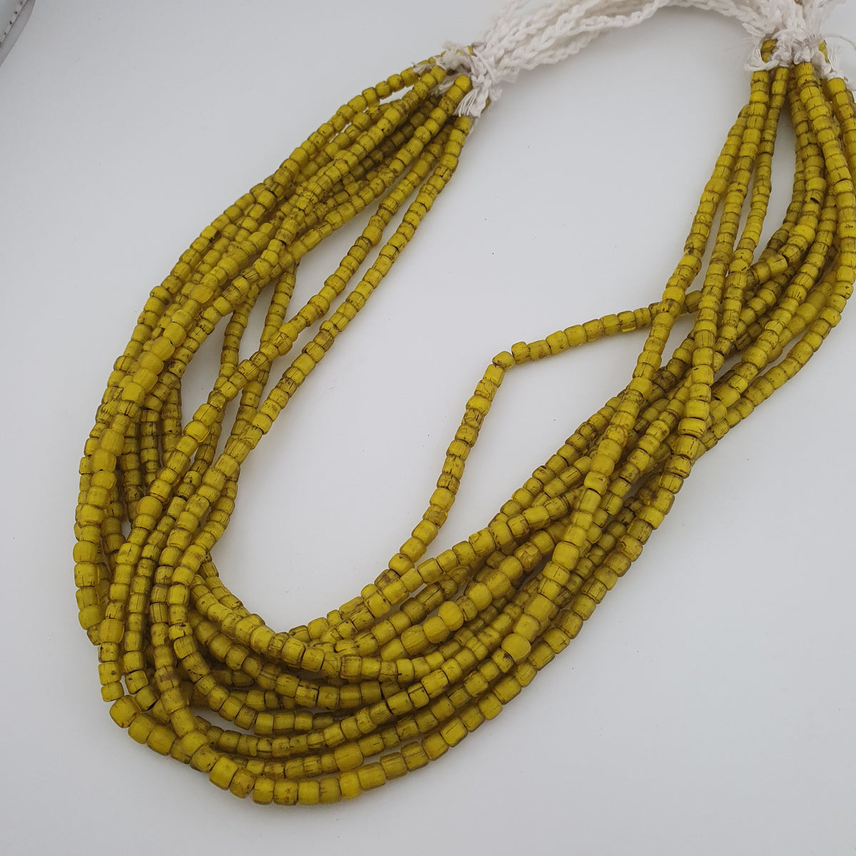 Colliers de perles vénitiennes antiques jaunes de 3-5mm