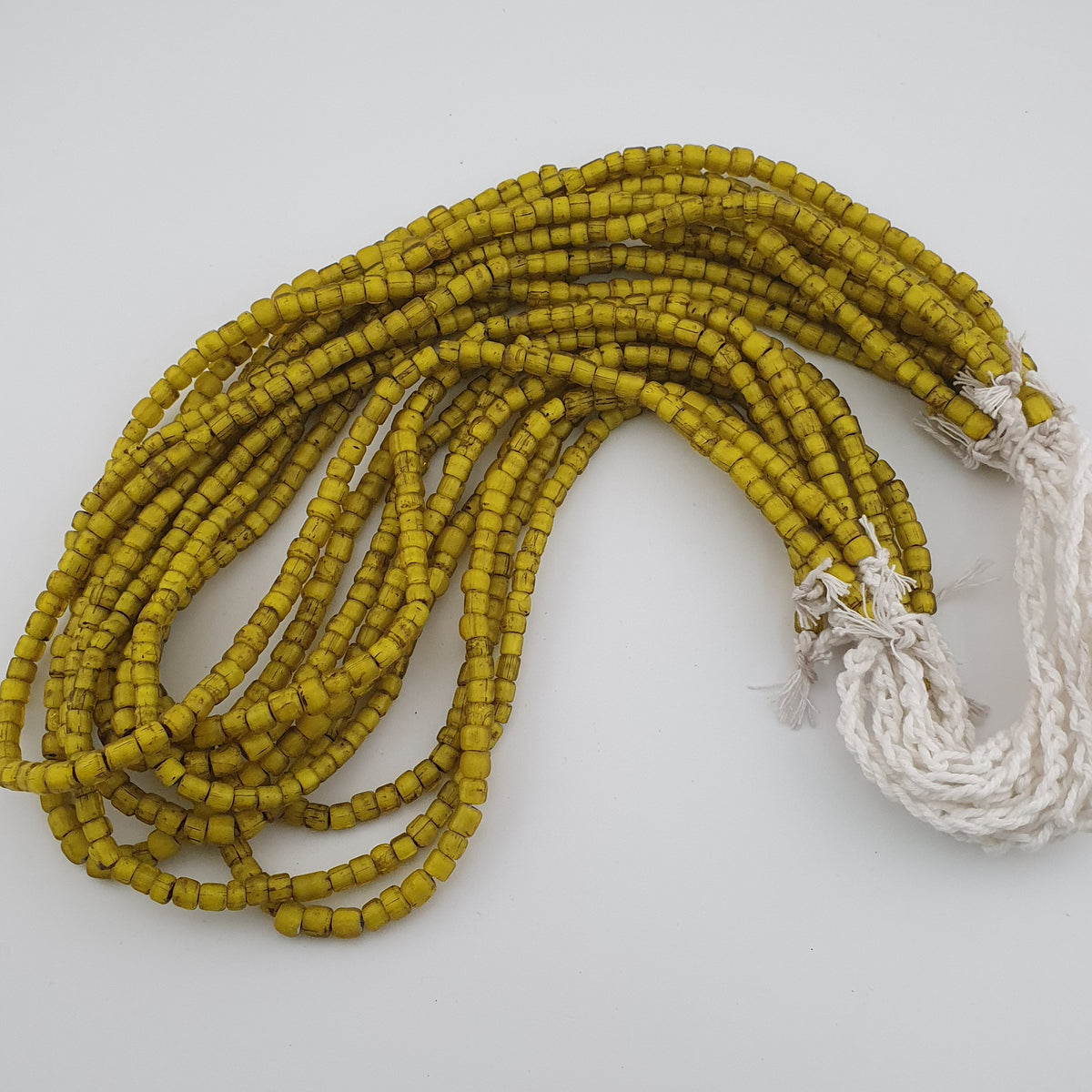Colliers de perles vénitiennes antiques jaunes de 3-5mm