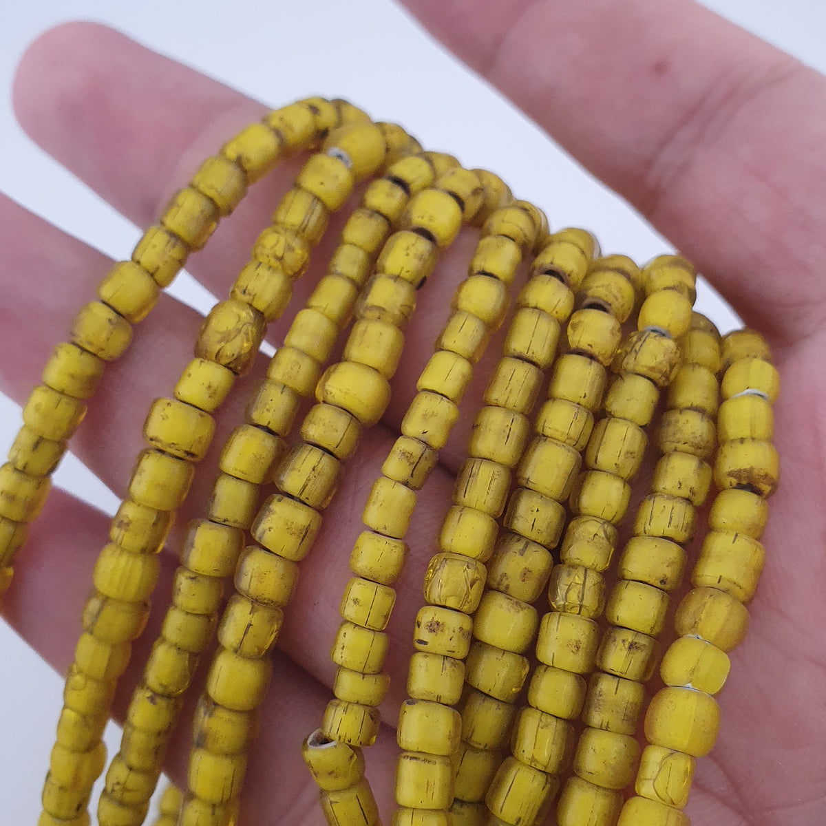 Colliers de perles vénitiennes antiques jaunes de 3-5mm