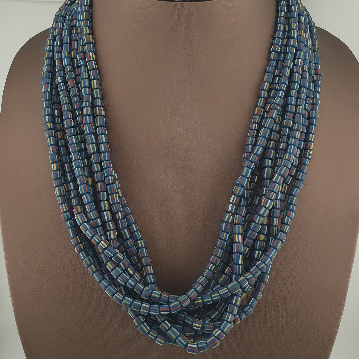 Collier de perles de verre 5,5 - 6 mm à motif rayé, style africain vintage