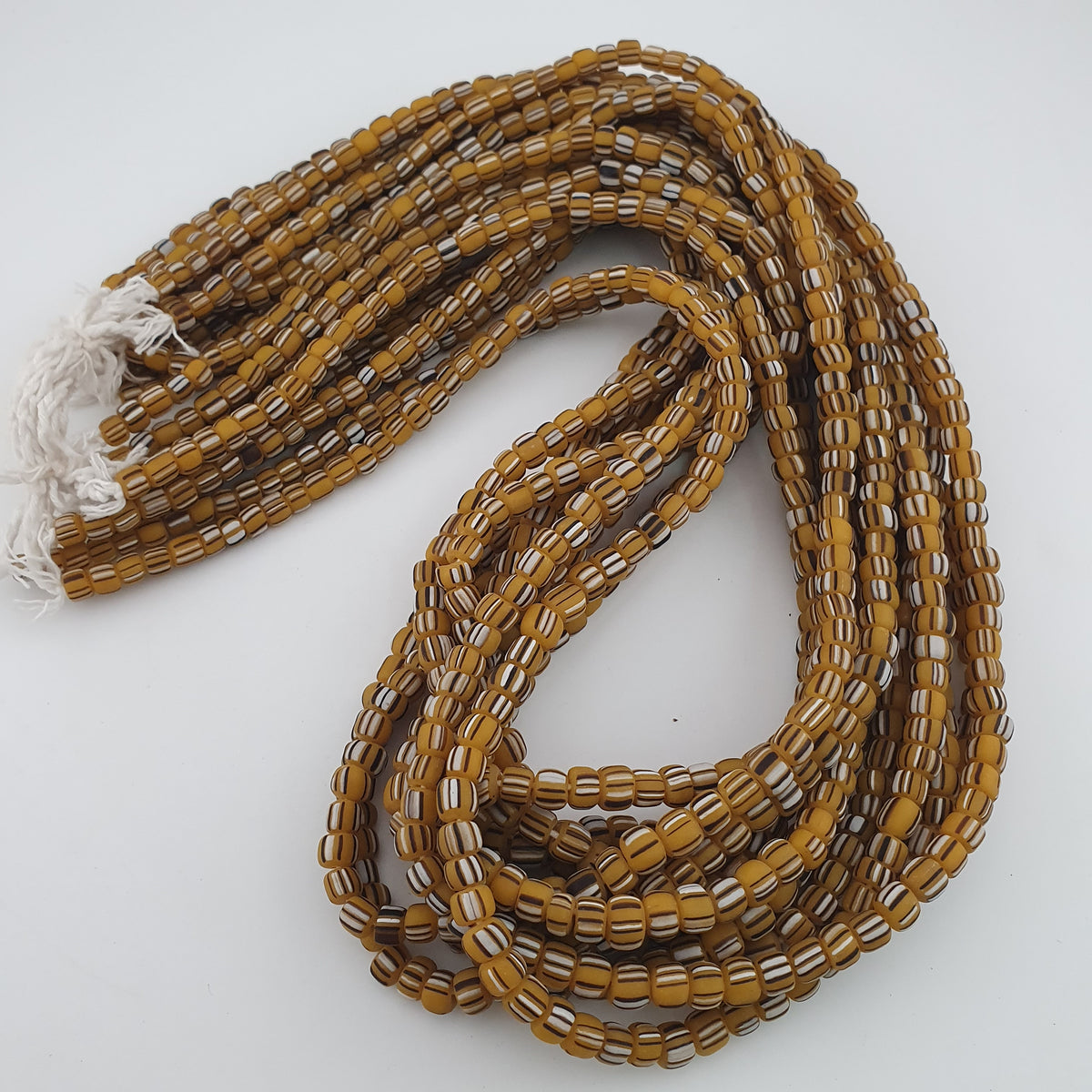 Collier de perles de verre rayées de style africain vintage 4-5,5 mm