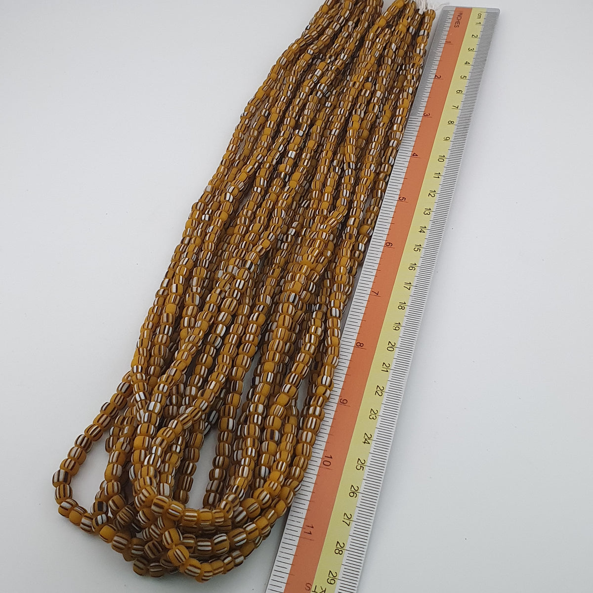 Collier de perles de verre rayées de style africain vintage 4-5,5 mm