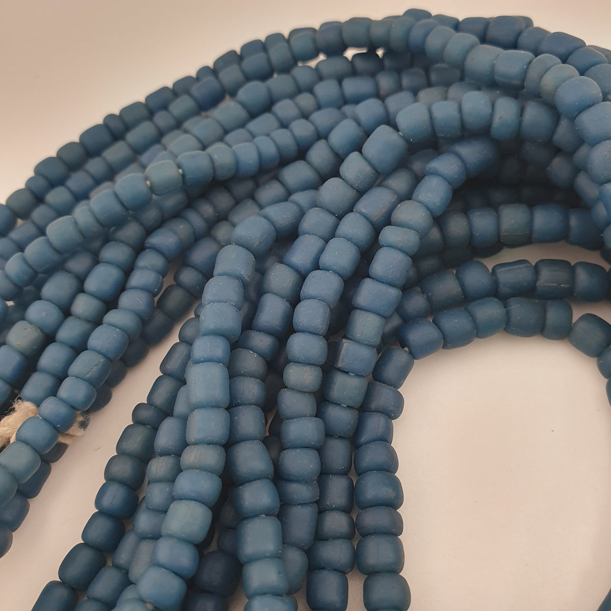 Collier de perles de 4-5,5 mm, style africain antique, vert bleu
