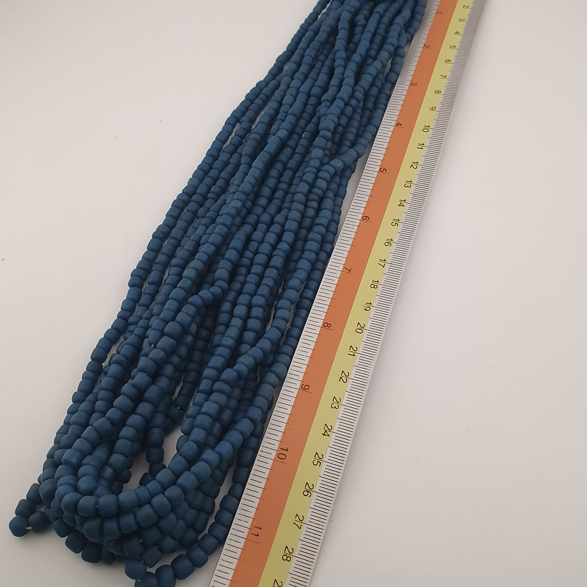 Collier de perles de 4-5,5 mm, style africain antique, vert bleu