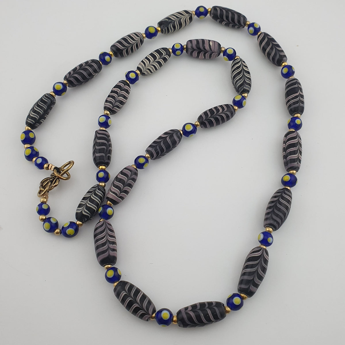 Vintage Venetian Style Feather Desgin Glass Beads Necklace