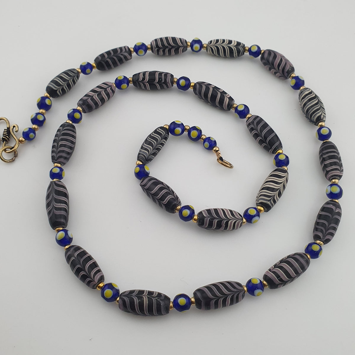 Vintage Venetian Style Feather Desgin Glass Beads Necklace