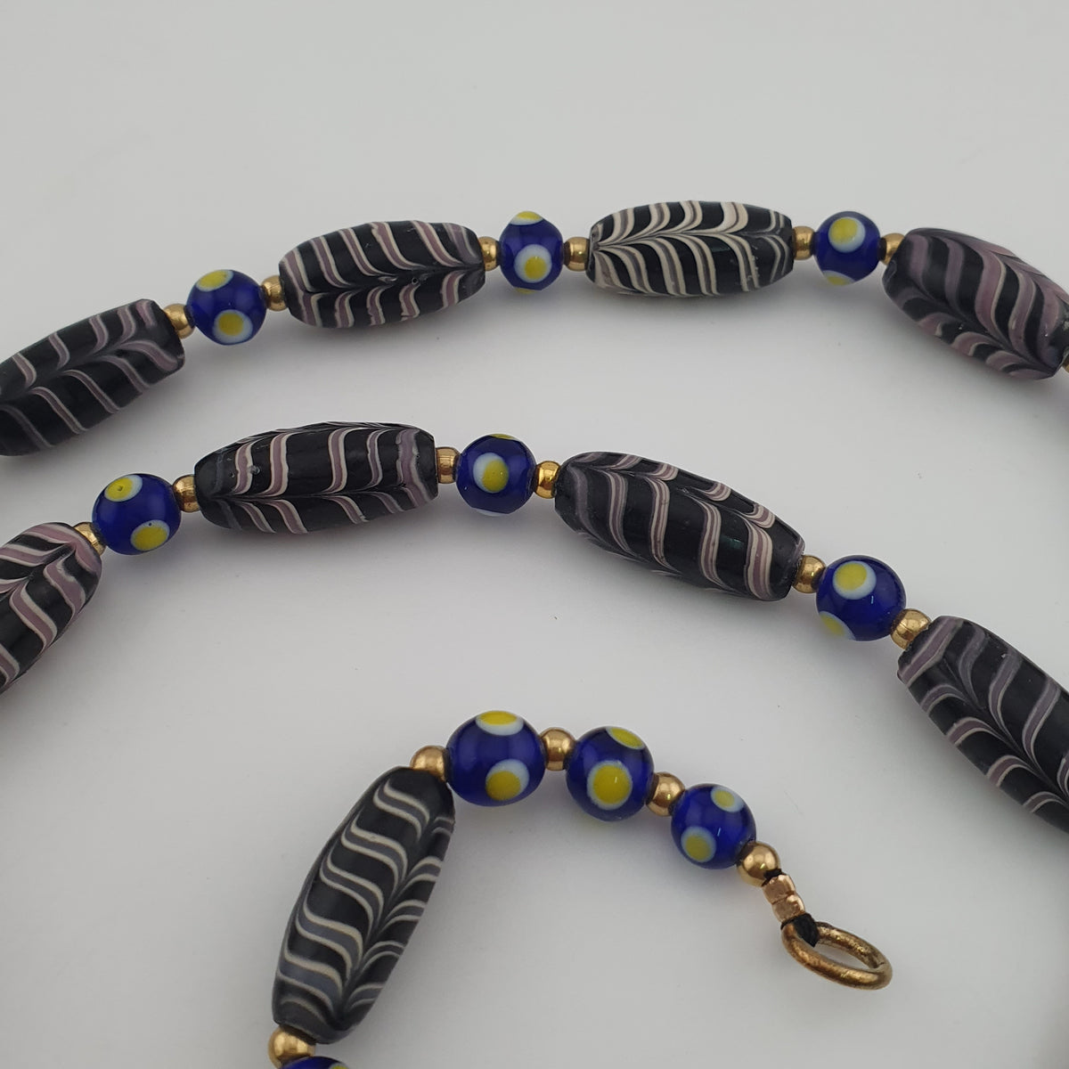 Vintage Venetian Style Feather Desgin Glass Beads Necklace