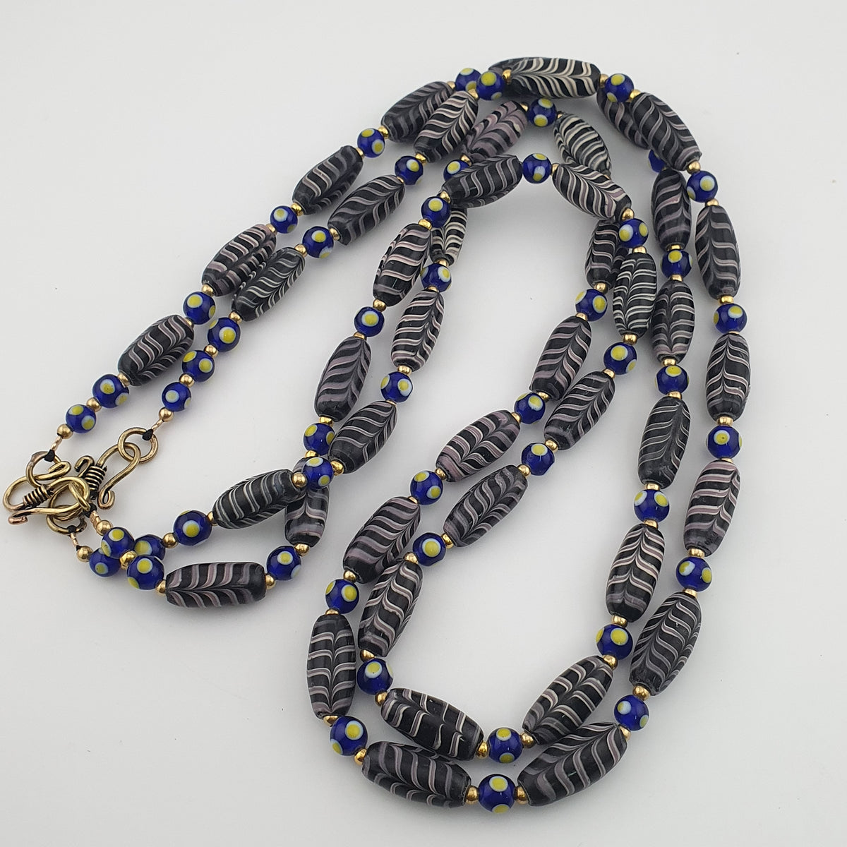 Vintage Venetian Style Feather Desgin Glass Beads Necklace