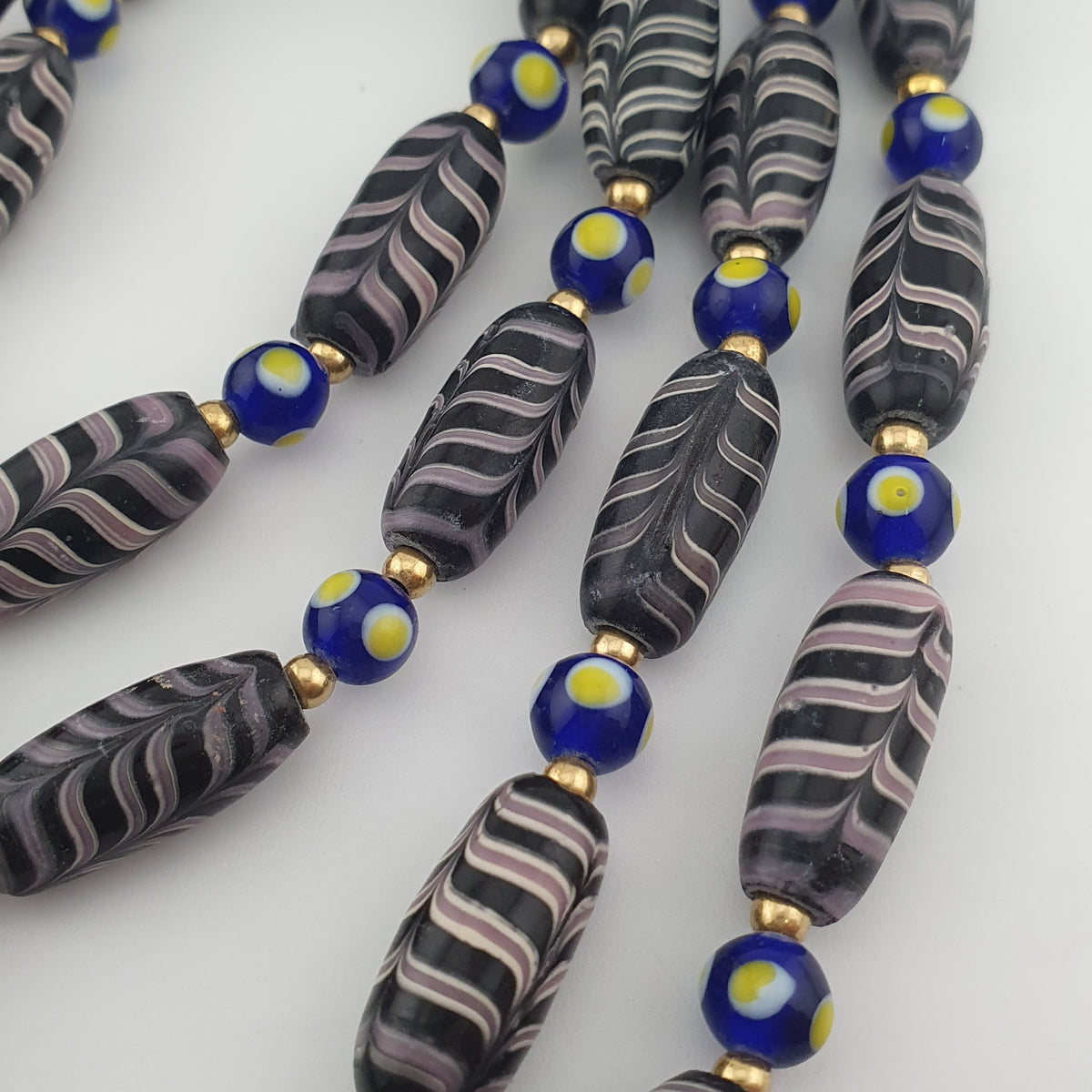 Vintage Venetian Style Feather Desgin Glass Beads Necklace