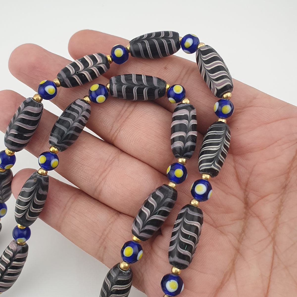 Vintage Venetian Style Feather Desgin Glass Beads Necklace