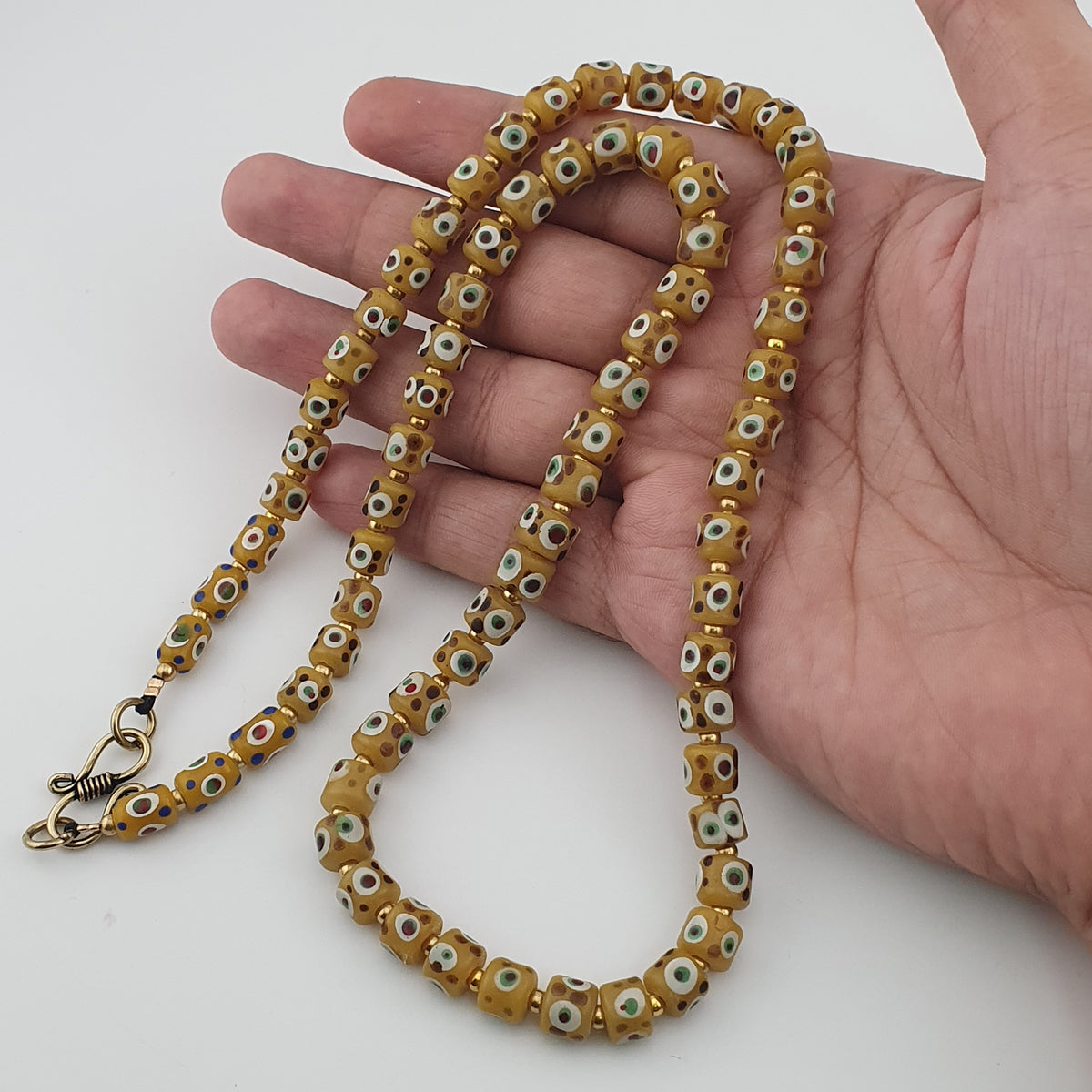 Collier de perles de verre style vénitien vintage, petits yeux