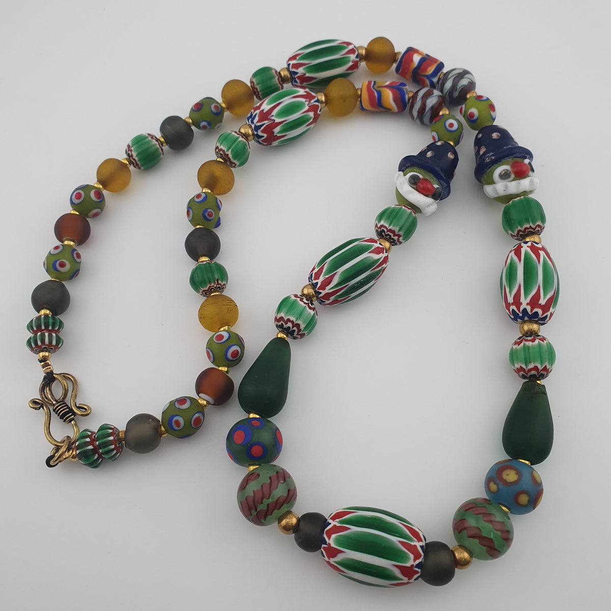 Collier de perles de verre style africain vénitien vintage mélangé