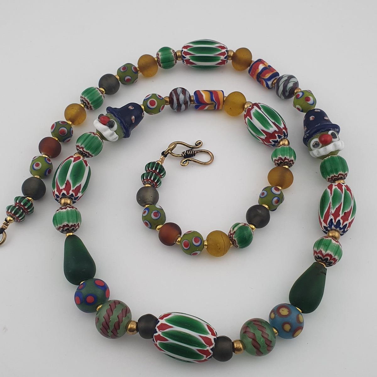 Collier de perles de verre style africain vénitien vintage mélangé